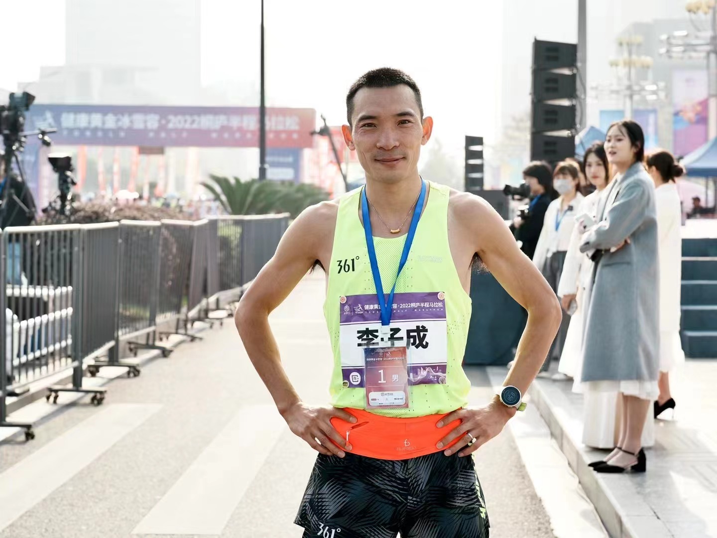 ����ȫ���o������f�\�ӆT���ӳ�ͩ�]���R�Z��